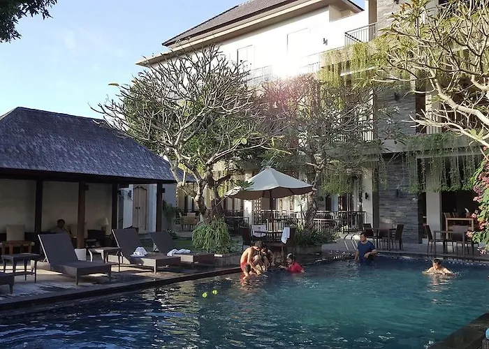 Palette Argya Santi Hotel 3*